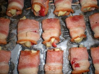 Fruity ~ Meaty ~ Fruit Bacon Roll recipe
