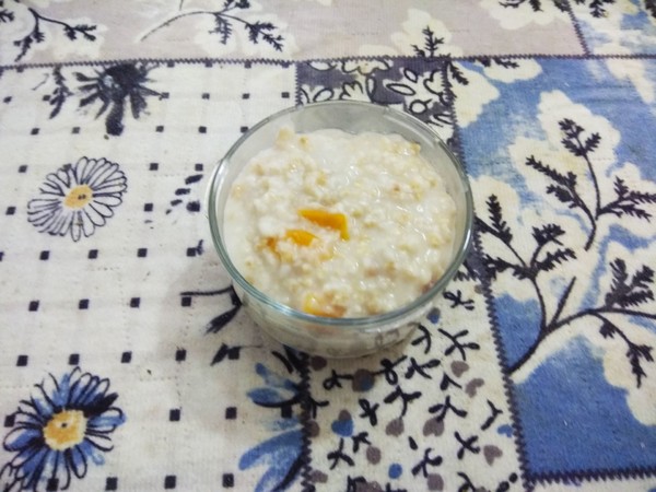 Oatmeal with Dried Fruit recipe