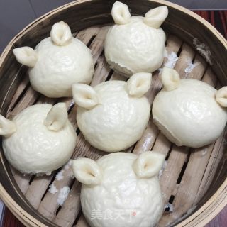 Meow Meow Buns with Sesame Filling recipe