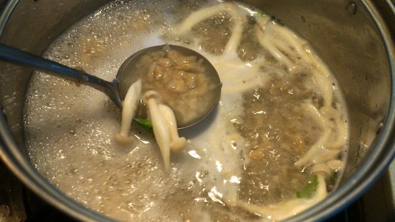 Celery Leaf Mushroom Lump Soup recipe