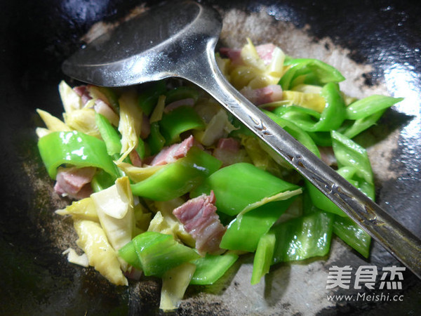 Stir-fried Pork with Bamboo Shoots and Pork with Hot Peppers recipe