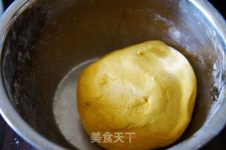 #trust之美#fried Pumpkin Pie with Mung Bean Paste recipe