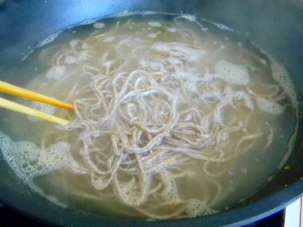 Marinated Noodles with Tomato and Egg recipe