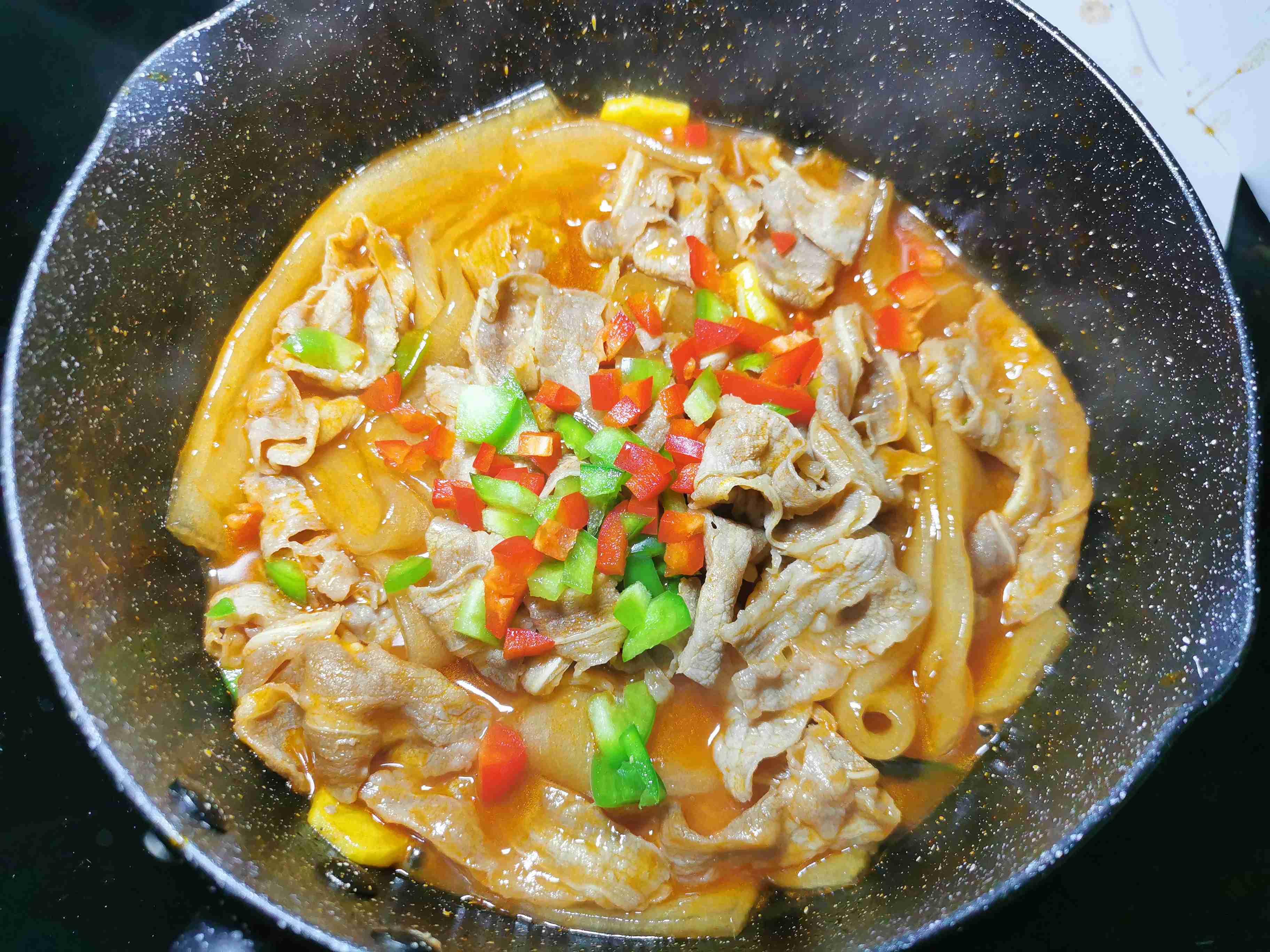 Beef Beef Sauce Wide Noodles with Tomato Beef recipe