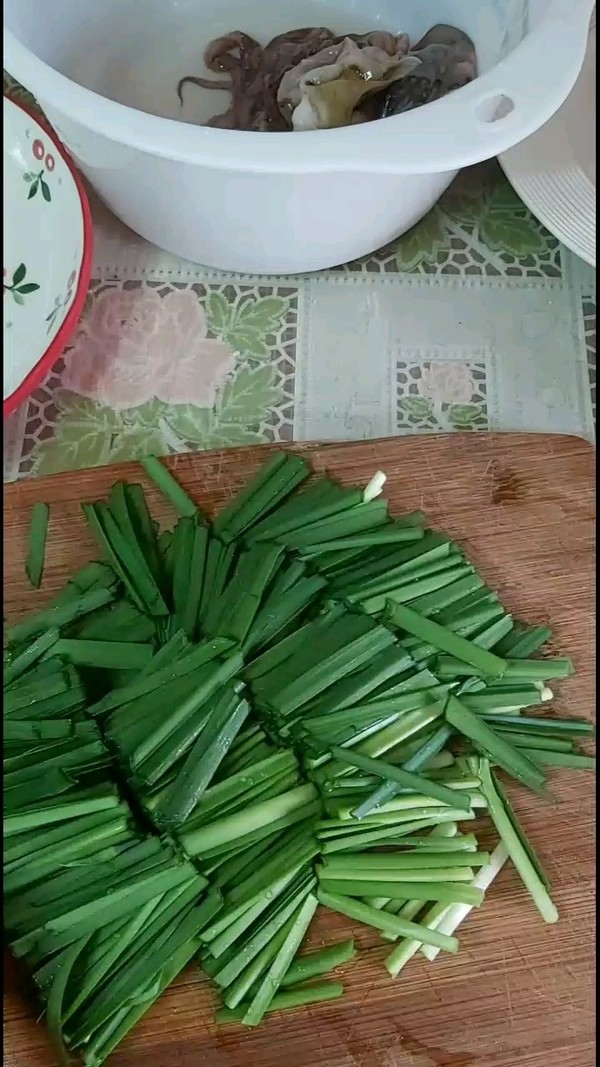 Squid with Chives recipe