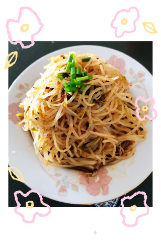 Shallots Mixed with Bean Sprouts recipe