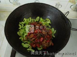 Stir-fried Pork with Bitter Gourd recipe