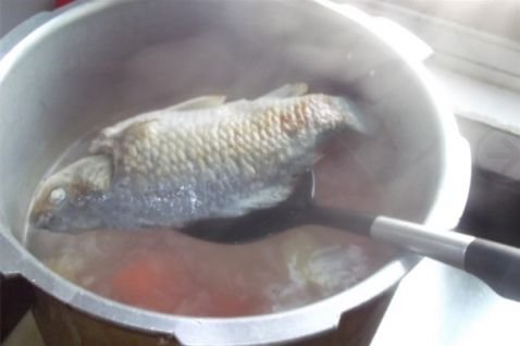 Yam Carrot Crucian Carp Soup recipe