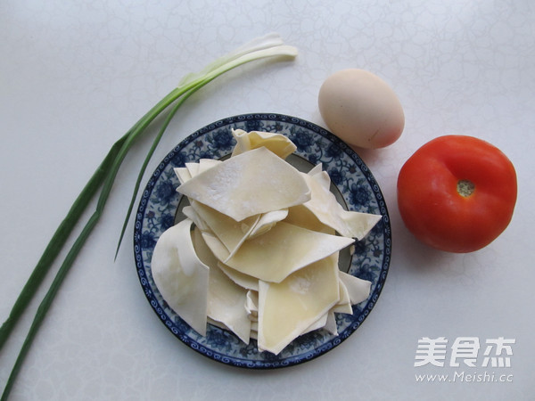 Tomato Egg Noodle Soup recipe