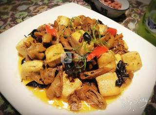 Braised Fatty Intestines with Smelly Dried Seeds of Tempeh recipe