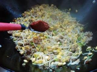 Stir-fried Soy Sprouts with Minced Meat recipe