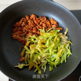 Green Pepper Shredded Pork Noodle recipe