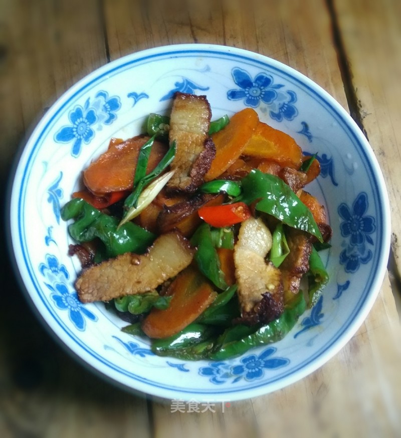 Stir-fried Twice-cooked Pork with Carrot recipe