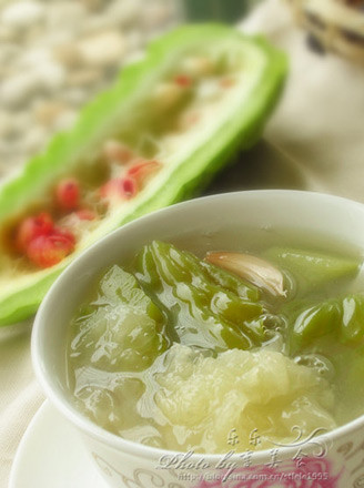 Bitter Gourd and Tremella Soup recipe