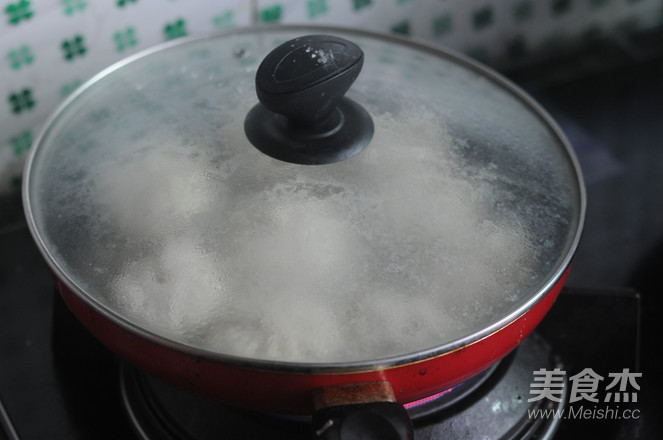 Pouring Soup and Pan-fried Buns recipe