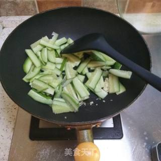 Stir-fried Cucumber Slices recipe