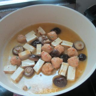 Mushroom Boiled Meatballs recipe