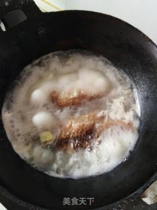 Crucian Tofu Soup recipe