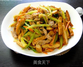 Stir-fried Pork with Celery and Dried Tofu recipe