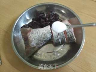 Steamed Fish Tail with Lamb recipe