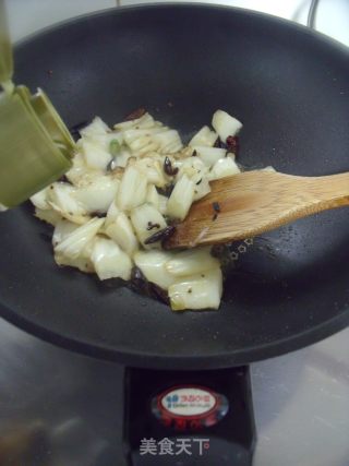 A Vegetarian Dish that Never Gets Tired Of---spicy and Sour Stir-fried Cabbage recipe
