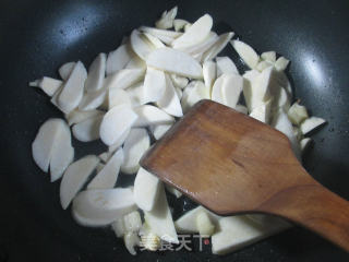 Stir-fried Beef Cabbage with Rice White recipe