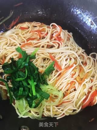 Three Silk Fried Noodles recipe