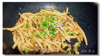 Tea Tree Mushroom in Oyster Sauce recipe