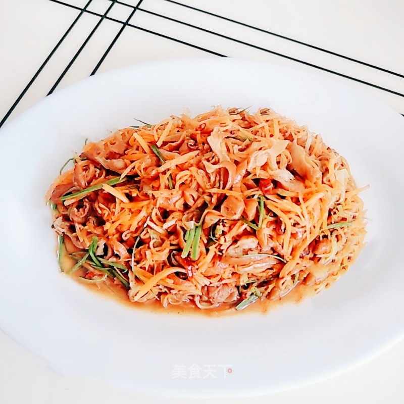 Stir-fried Braised Large Intestine with Shredded Carrots recipe