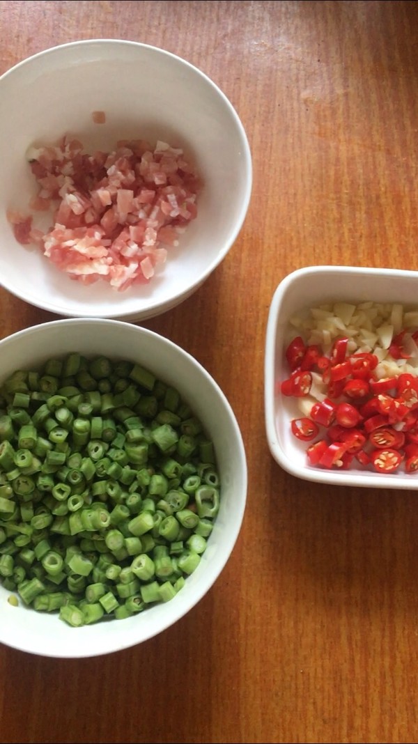 Steamed Rice with Beans and Minced Pork recipe