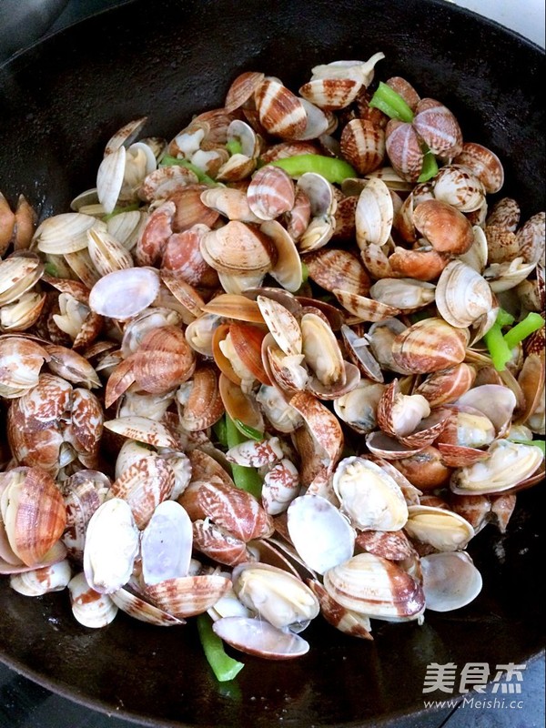Stir-fried Clams recipe
