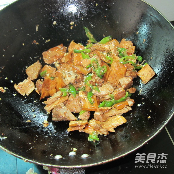 Stir-fried Pork with Fragrant Dry recipe