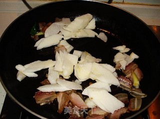 Stir-fry with Winter Mushrooms and Bamboo Shoots recipe