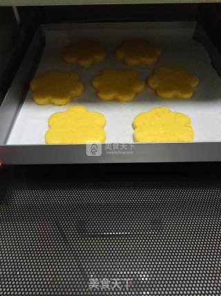 #aca烤明星大赛#carrot Flower Muffins recipe