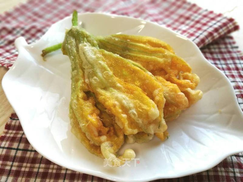 #兔子花系列之三# Fried Pumpkin Flowers recipe