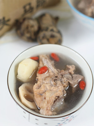 Lotus Root, Horseshoe and Pork Bone Soup recipe