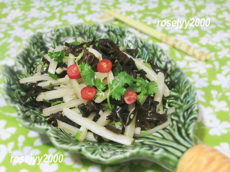 Shredded Cabbage with Fungus in Cold Dressing recipe
