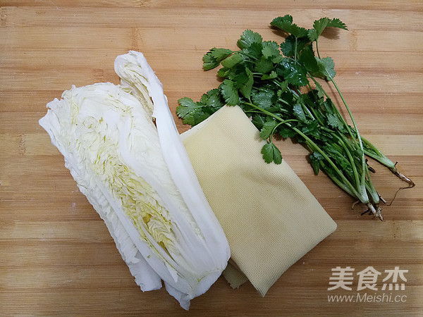 Cabbage Heart Mixed with Tofu Shreds recipe