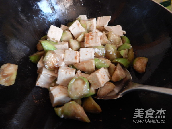 Loofah Burnt Tofu recipe