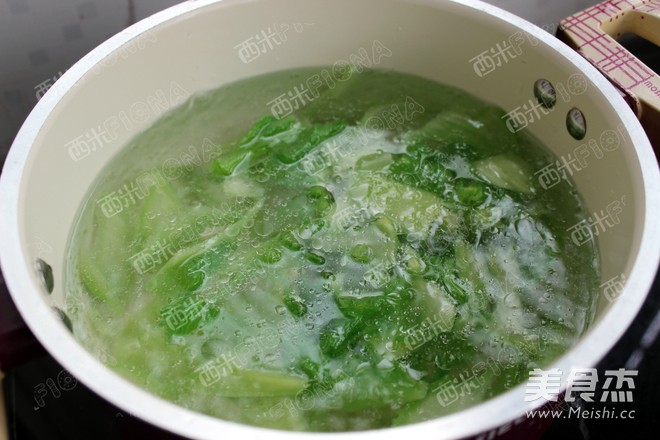 Stir-fried Mustard Greens recipe