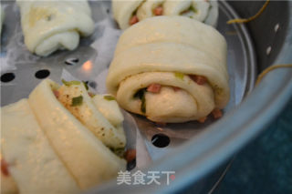 【salt and Pepper Ham and Scallion Rolls】 recipe