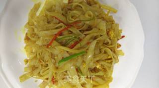 Stir-fried Hor Fun with Curry recipe