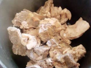 Healthy and Oil-free-braised Pork Ribs with Taro Flavor recipe