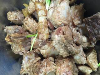 Glutinous Rice Ribs (glutinous Fragrant Ribs) recipe