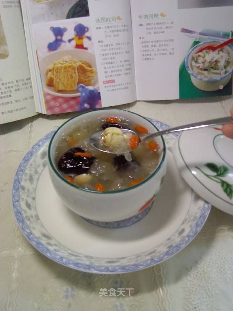 Tremella, Red Date, Wolfberry Soup recipe
