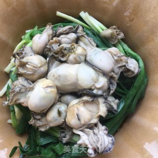 Leek Mixed with Oysters recipe