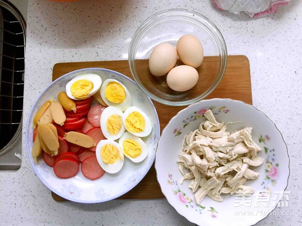 Vegetable Salad with Chicken and Sausage recipe