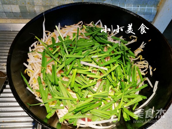 Stupid Bean Sprouts Fried Noodles: Northeast Home Cooking, Delicious and Refreshing, Super recipe