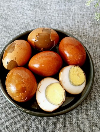 Marinated Eggs in Tea Water