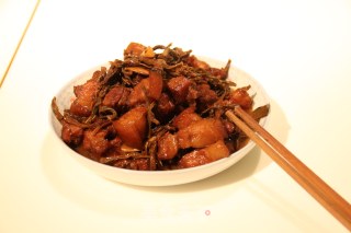 Braised Pork with Dried Cowpeas recipe